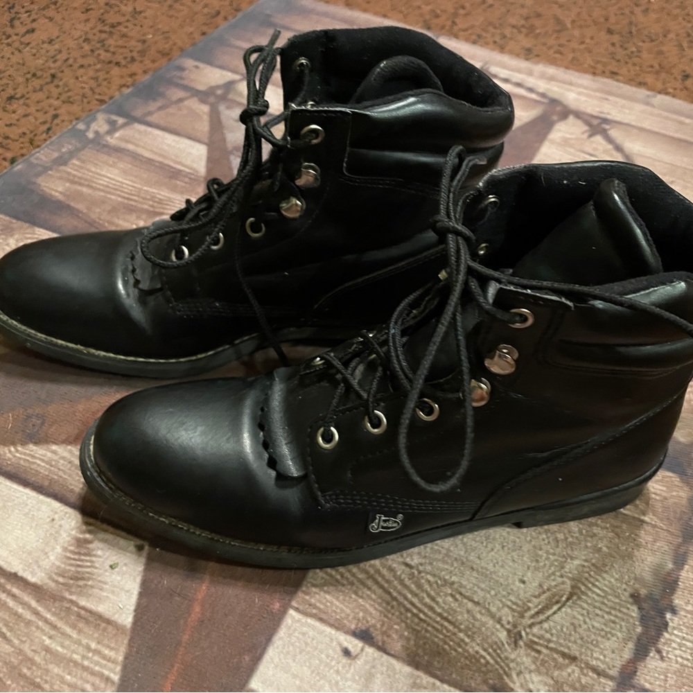 Women’s Justin Lace Up Boots Size 8
